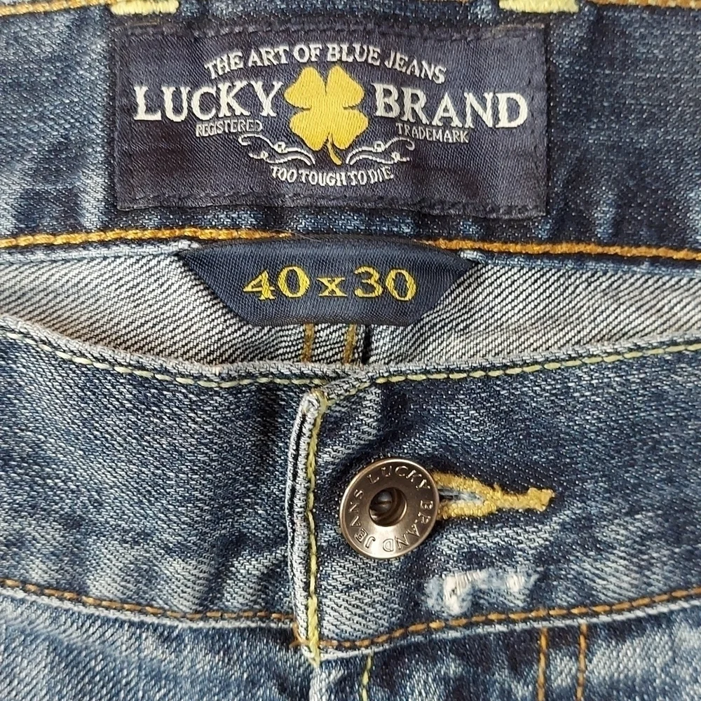 Lucky brand 455 distressed jeans